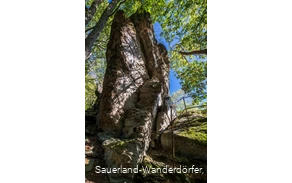 Imposanter Aufstieg zum Rinsleyfelsen