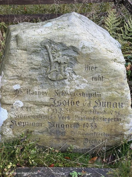 Hundegrab auf der Hunau