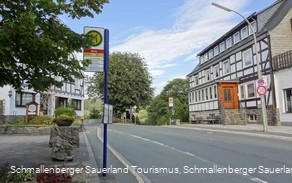 Haltestelle "Kirche" in Schmallenberg - Nordenau