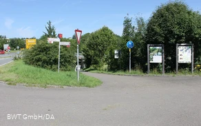 13 Parkplatz Gruß aus Richtung Hoppecke.JPG