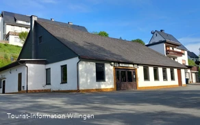 Festhalle-Schwalefeld-Aussenansicht.jpg
