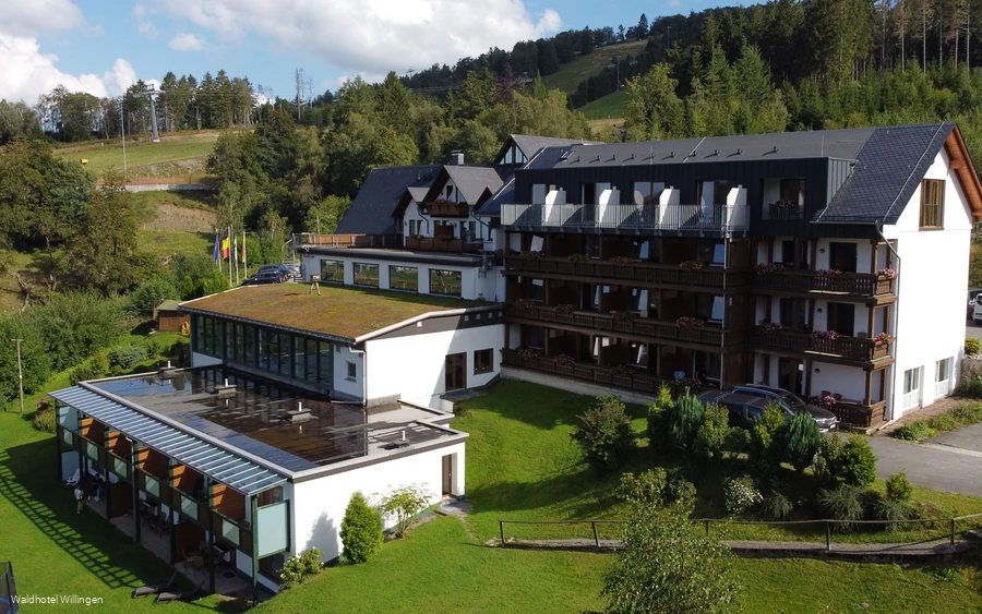 Waldhotel Willingen Außenansicht 1.JPG