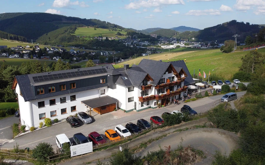 Waldhotel Willingen Außenansicht 5.JPG