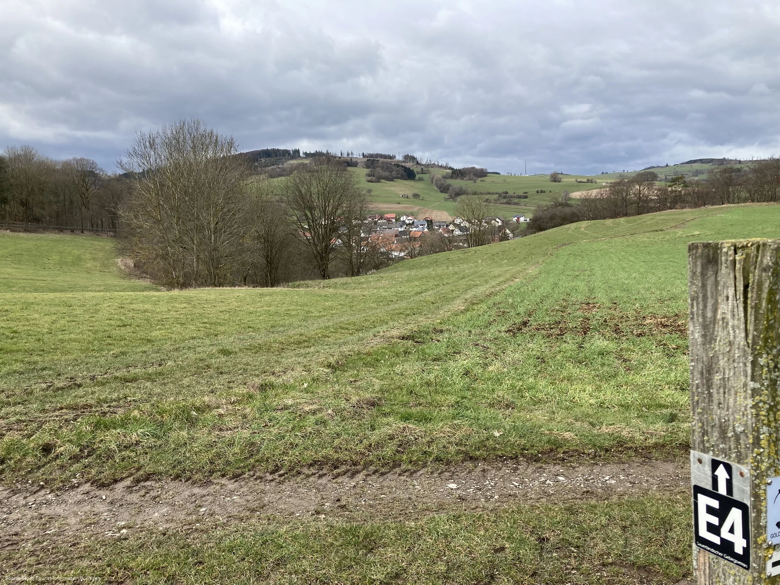 Blick auf Eimelrod vom E4